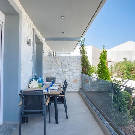 Valeri Luxury Stone Deluxe * Chaniotis