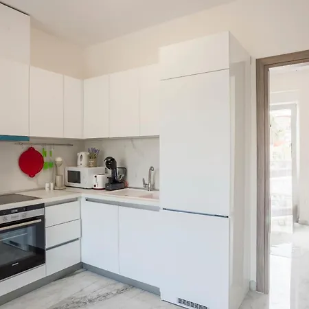 Valeri Luxury Stone Deluxe Apartment