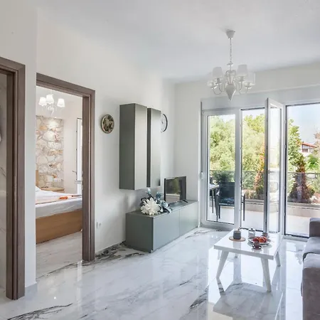Valeri Luxury Stone Deluxe Hanioti