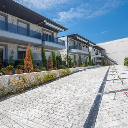 Valeri Luxury Stone Deluxe Hanioti
