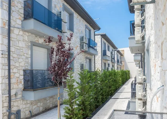 Valeri Luxury Stone Deluxe Lägenhet Hanioti