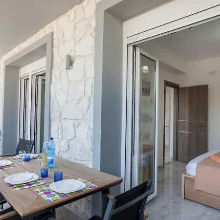 Valeri Luxury Stone Deluxe Lägenhet Hanioti