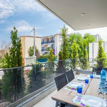 Valeri Luxury Stone Deluxe Lägenhet Hanioti