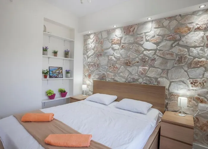 Valeri Luxury Stone Deluxe Chaniotis