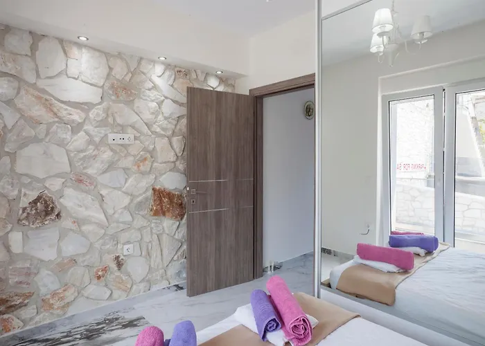 Daire Valeri Luxury Stone Deluxe Chaniotis